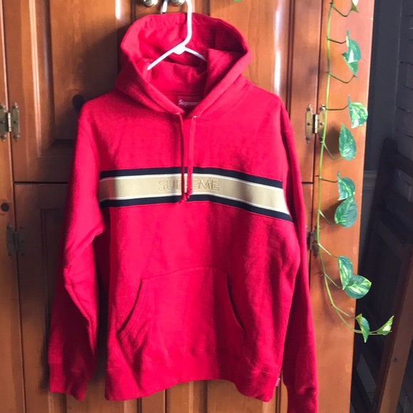 Supreme Tops - Supreme chest stripe hoodie